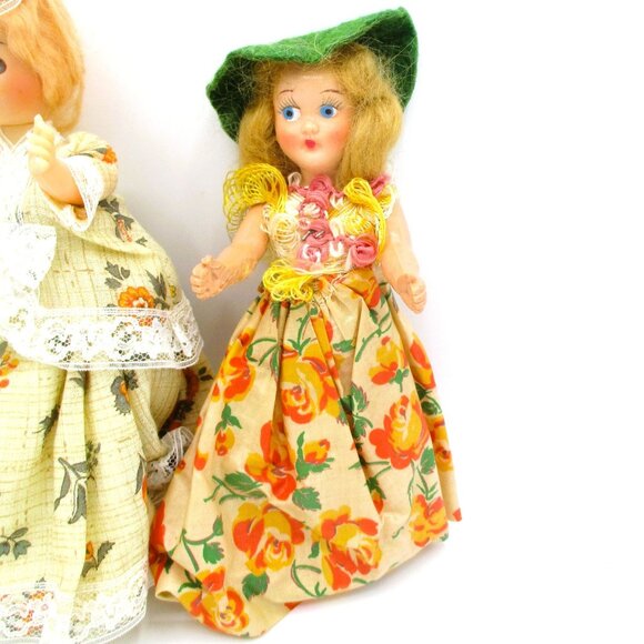Set Of 3 Vintage 8" Plastic Celluloid Dolls With Floral & Checkered Dresses & 1 - Picture 6 of 6